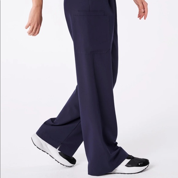 Figs - Picture 1 of 2